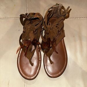 Minnetonka Tan Leather Sandals